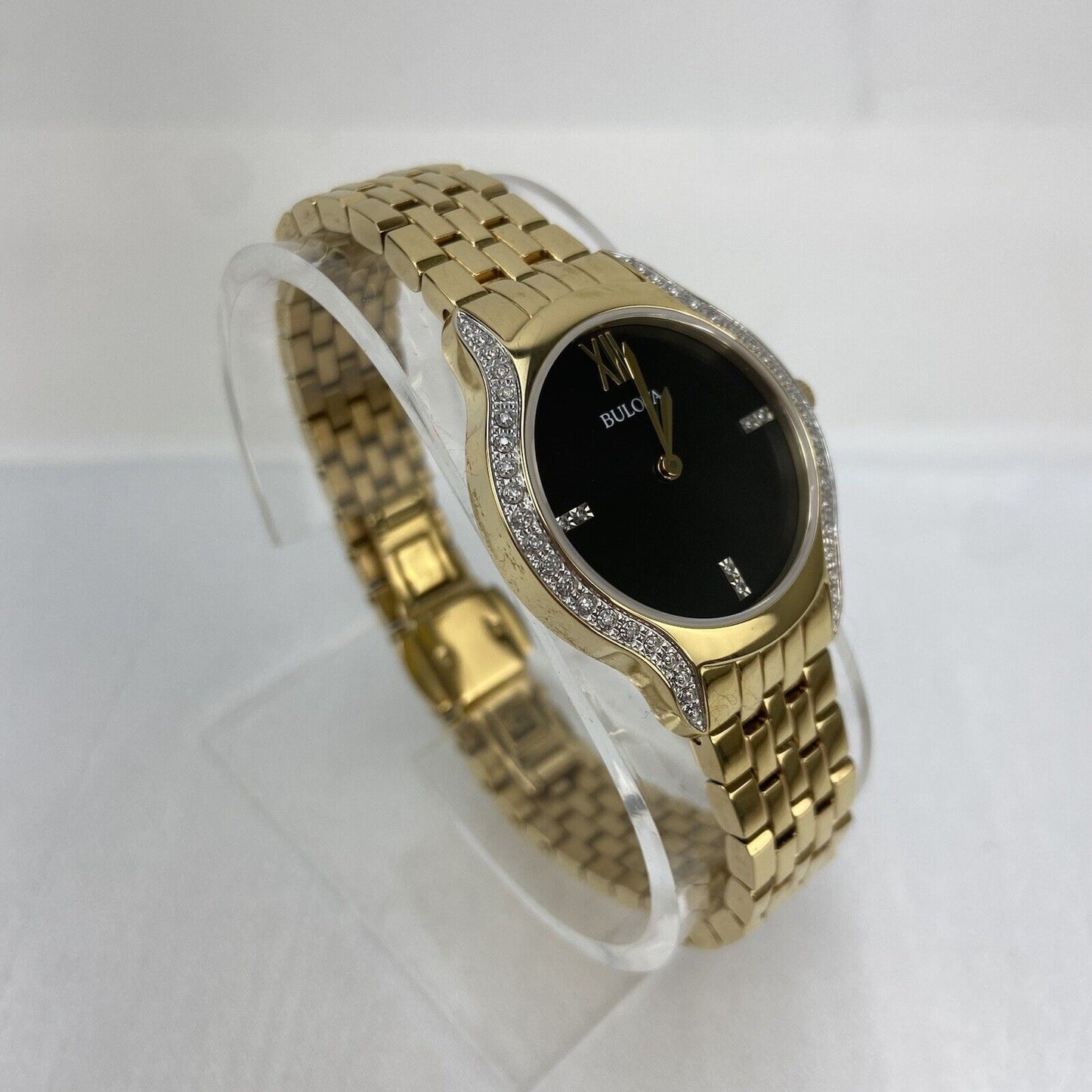 Bulova 98R289 Ladies Classic Diamond Quartz Watch Gold New In Box Working