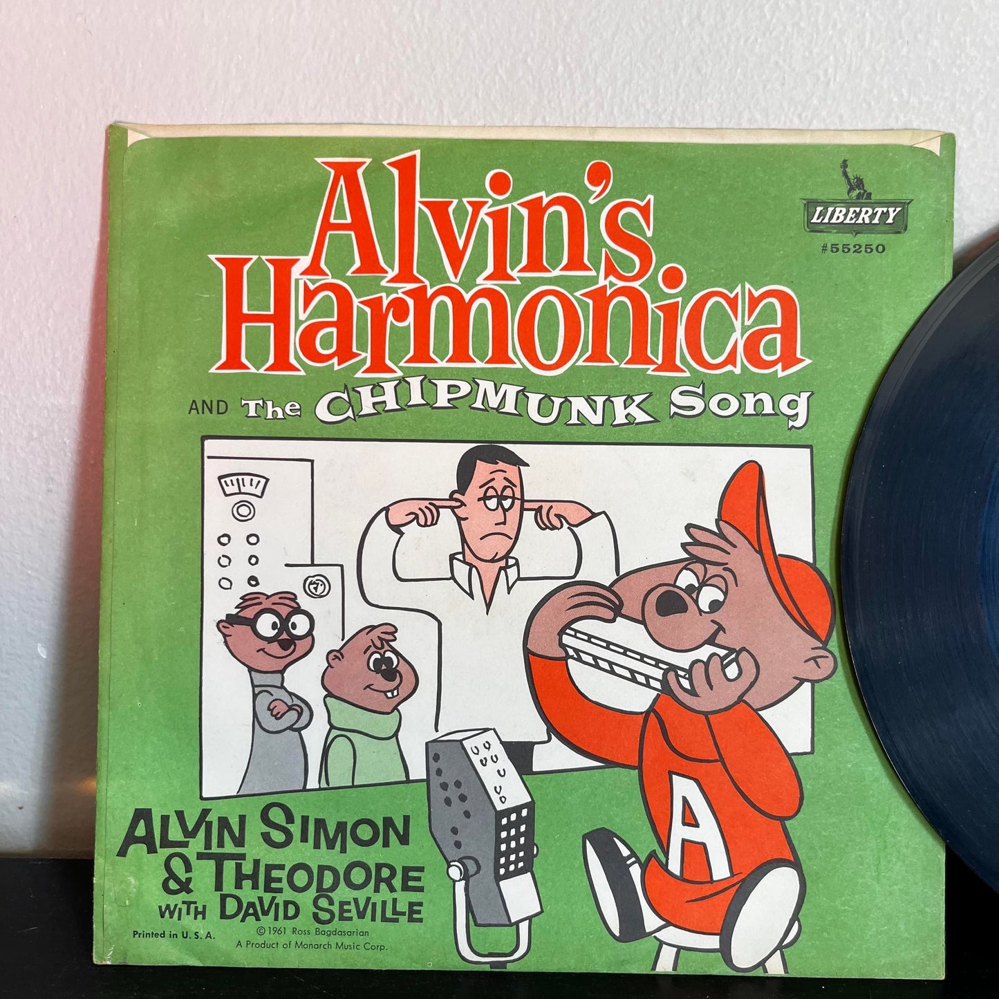 The Chipmunk Song Christmas Don't Be Late and Alvin's Harmonica 7" Liberty 55250 Vinyl NM