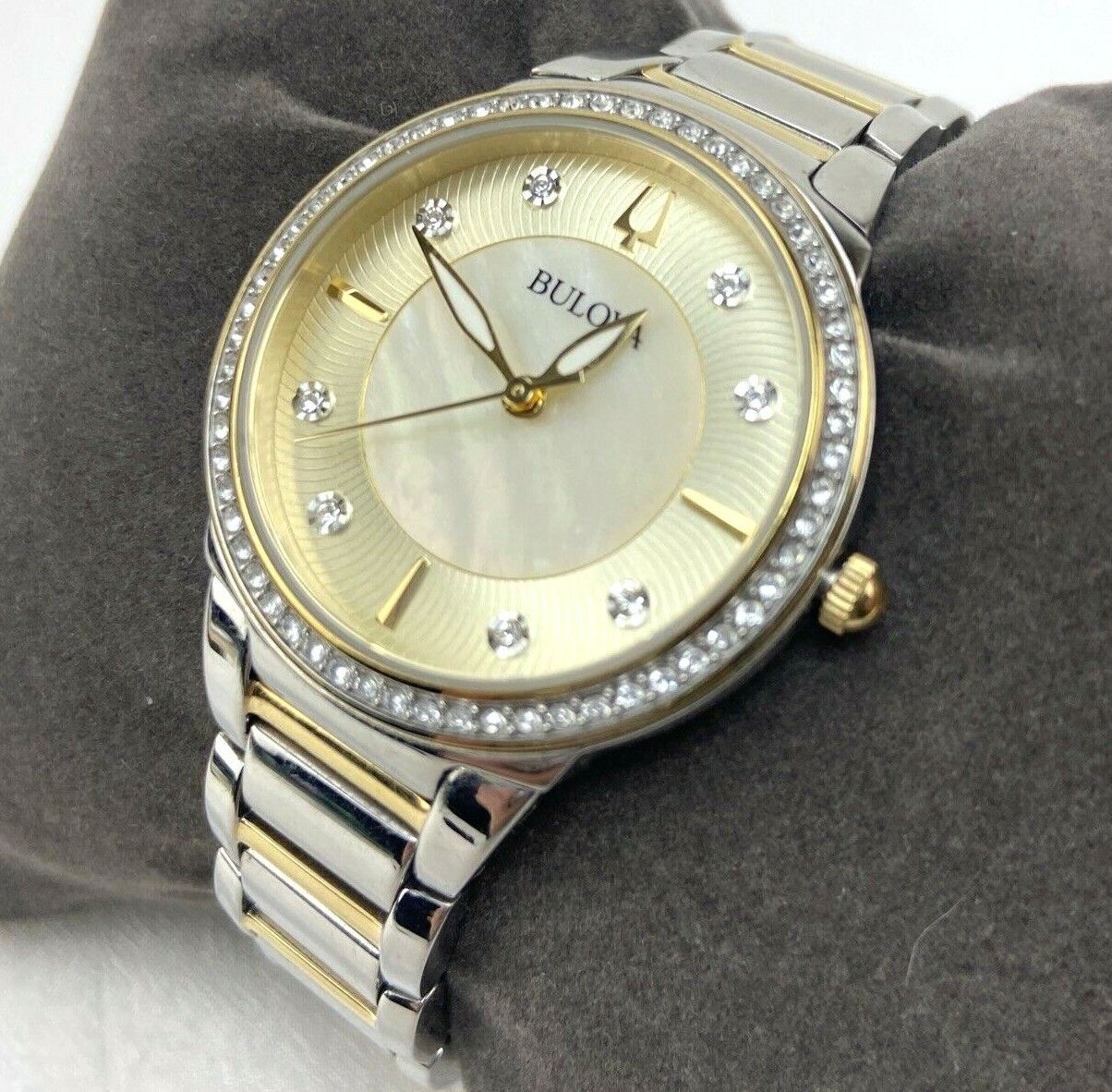 Bulova 98L248 Swarovski Crystal Mother of Pearl Dial Two Tone Watch Used Works
