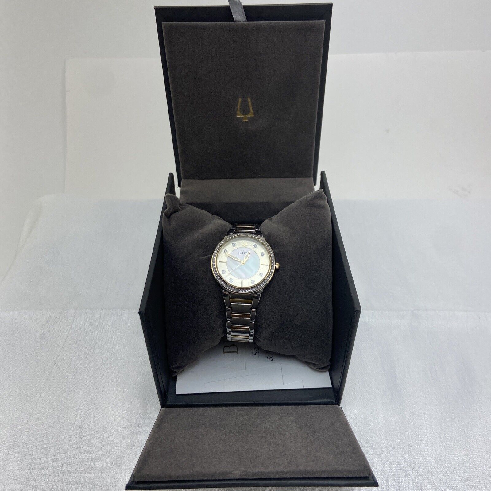 Bulova 98L248 Swarovski Crystal Mother of Pearl Dial Two Tone Watch Used Works