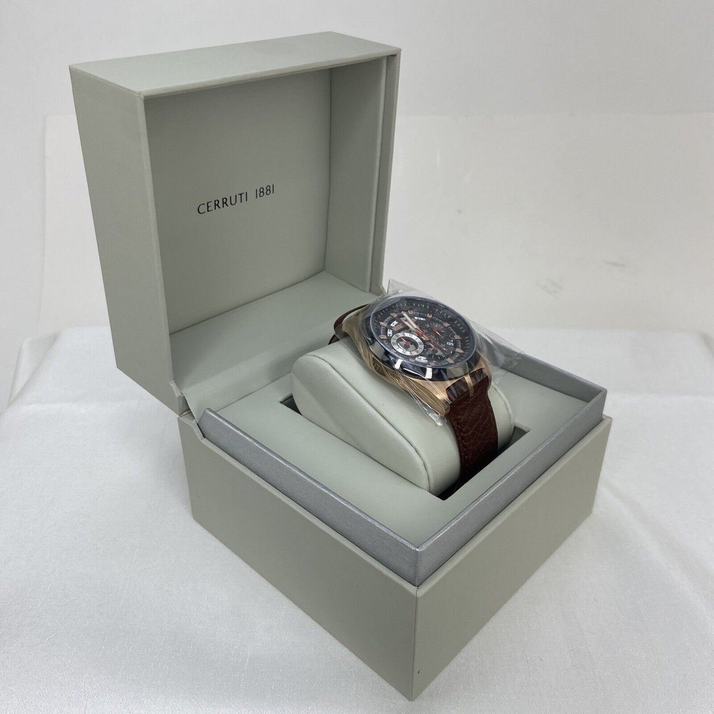 Cerruti CRA28304 Veliero Sport Classic Chronograph Men's Watch New Box Damage