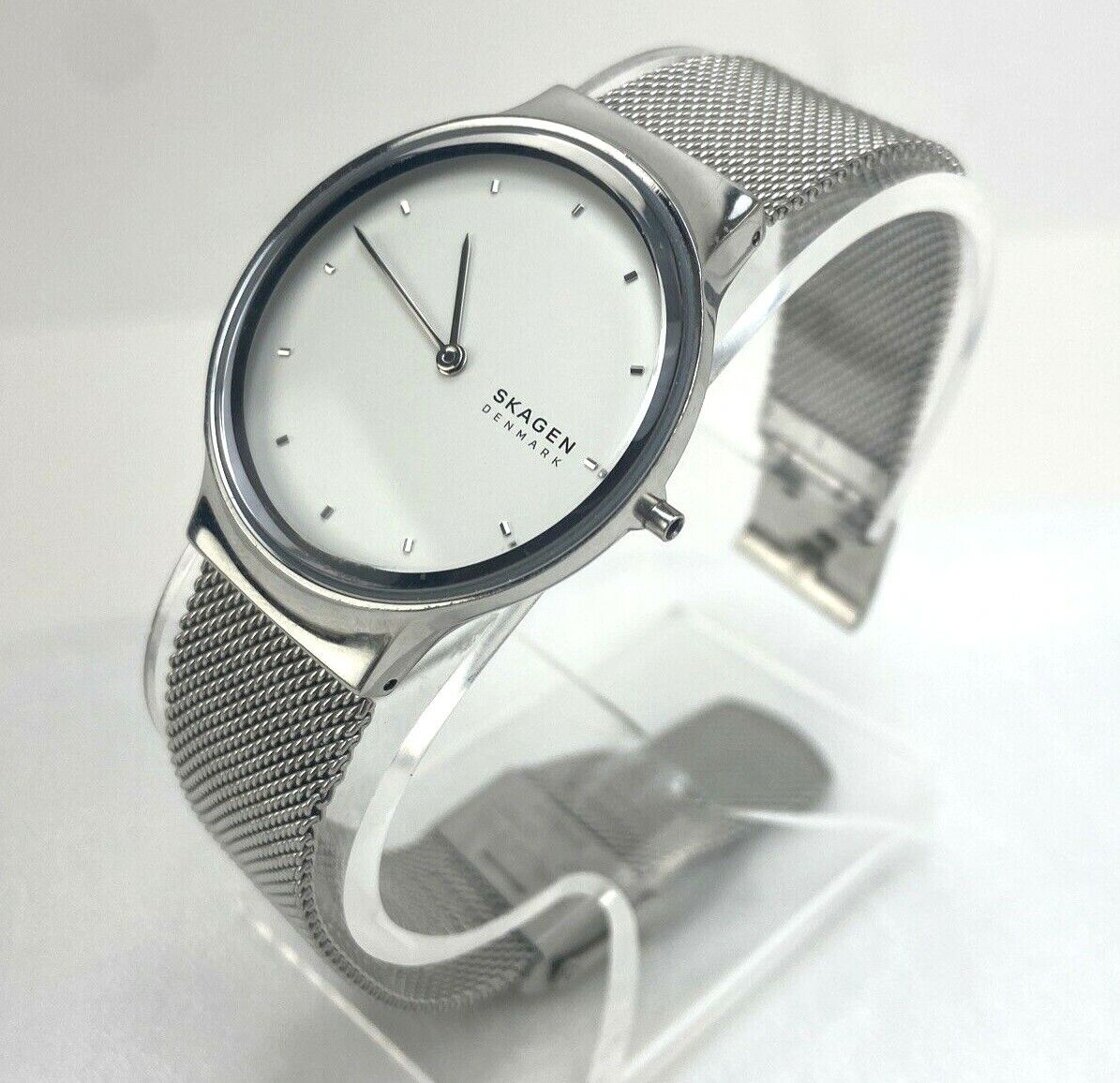 Skagen Ladies SKW2823 Freja Silver Tone Steel-Mesh Swiss Made Broken Parts Only