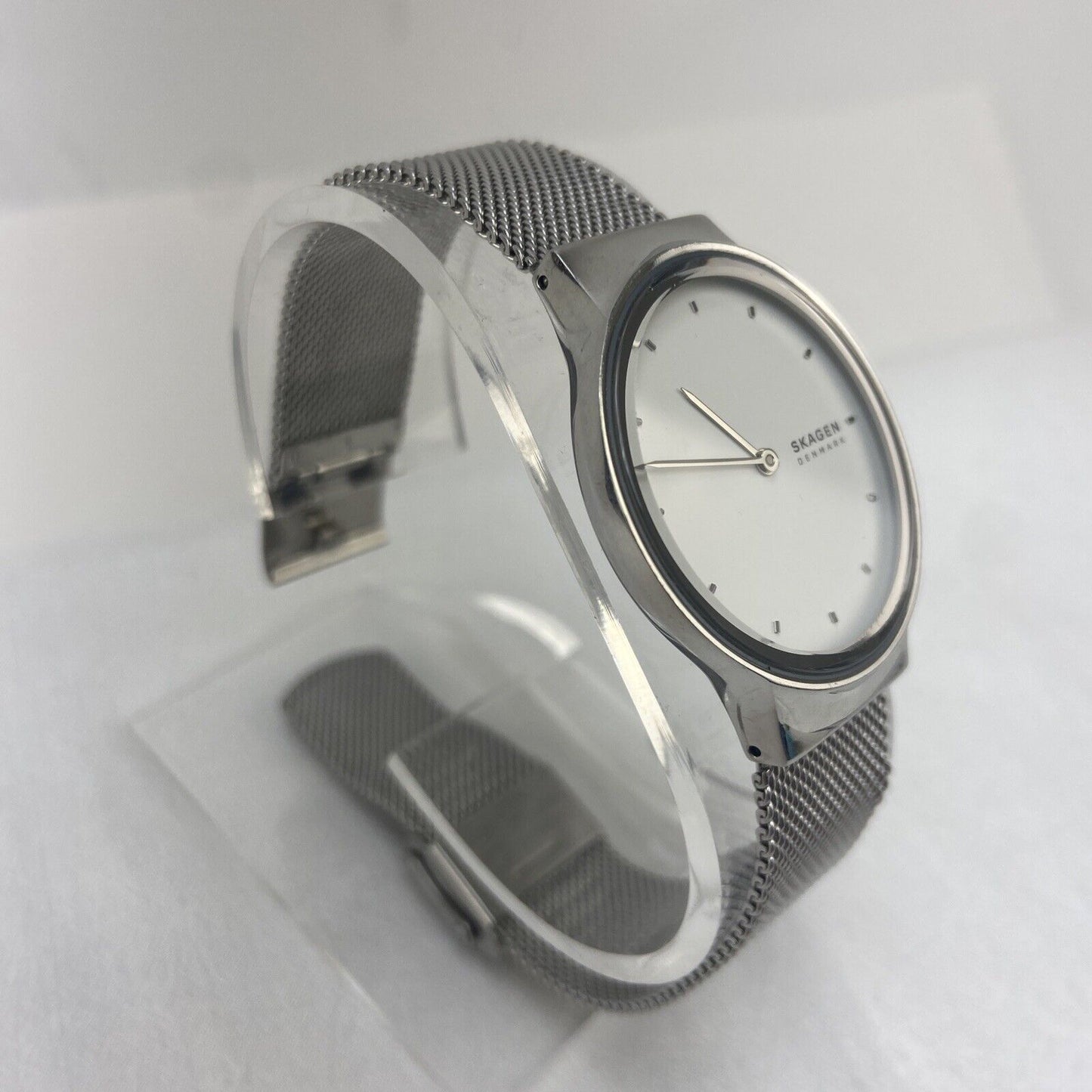 Skagen Ladies SKW2823 Freja Silver Tone Steel-Mesh Swiss Made Broken Parts Only