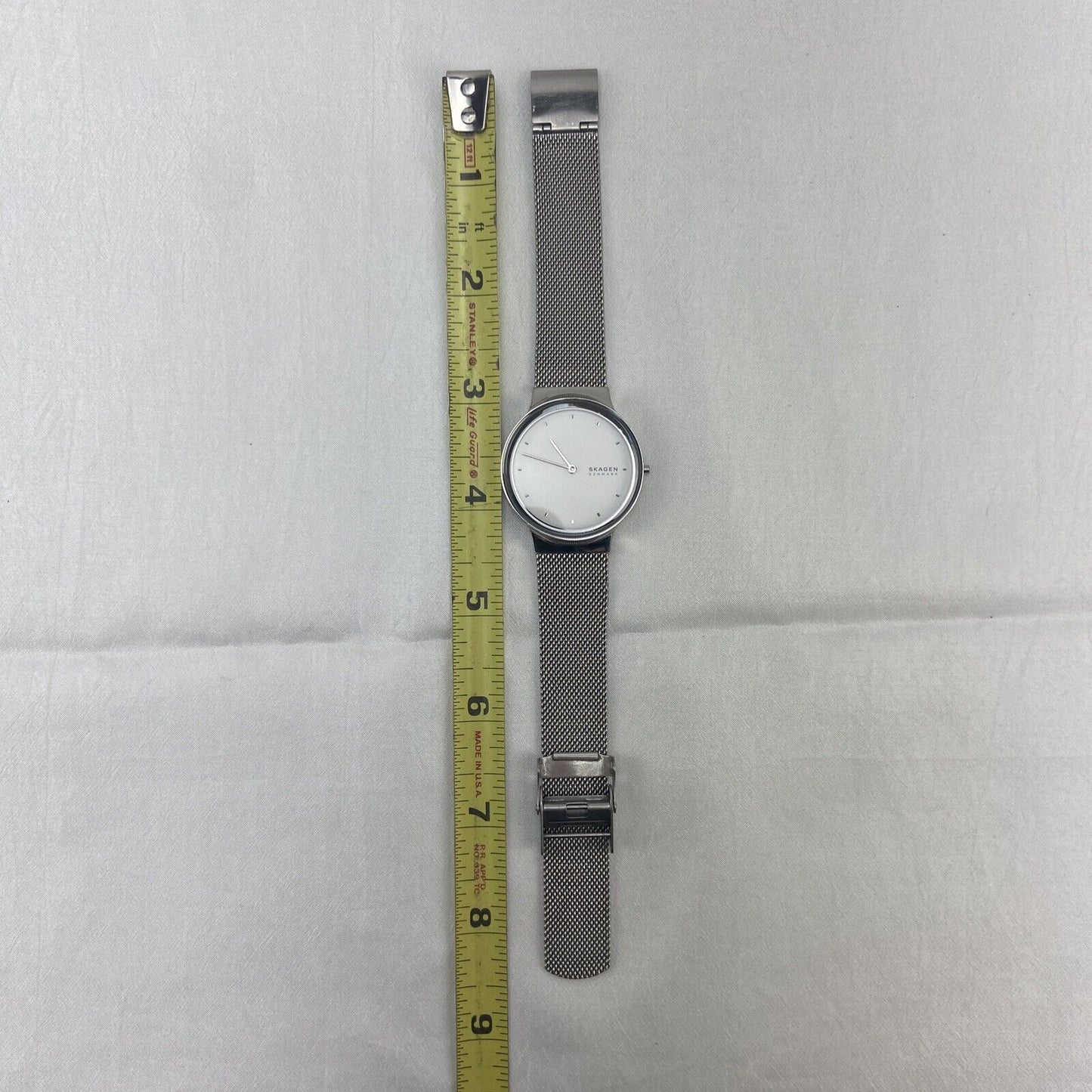 Skagen Ladies SKW2823 Freja Silver Tone Steel-Mesh Swiss Made Broken Parts Only