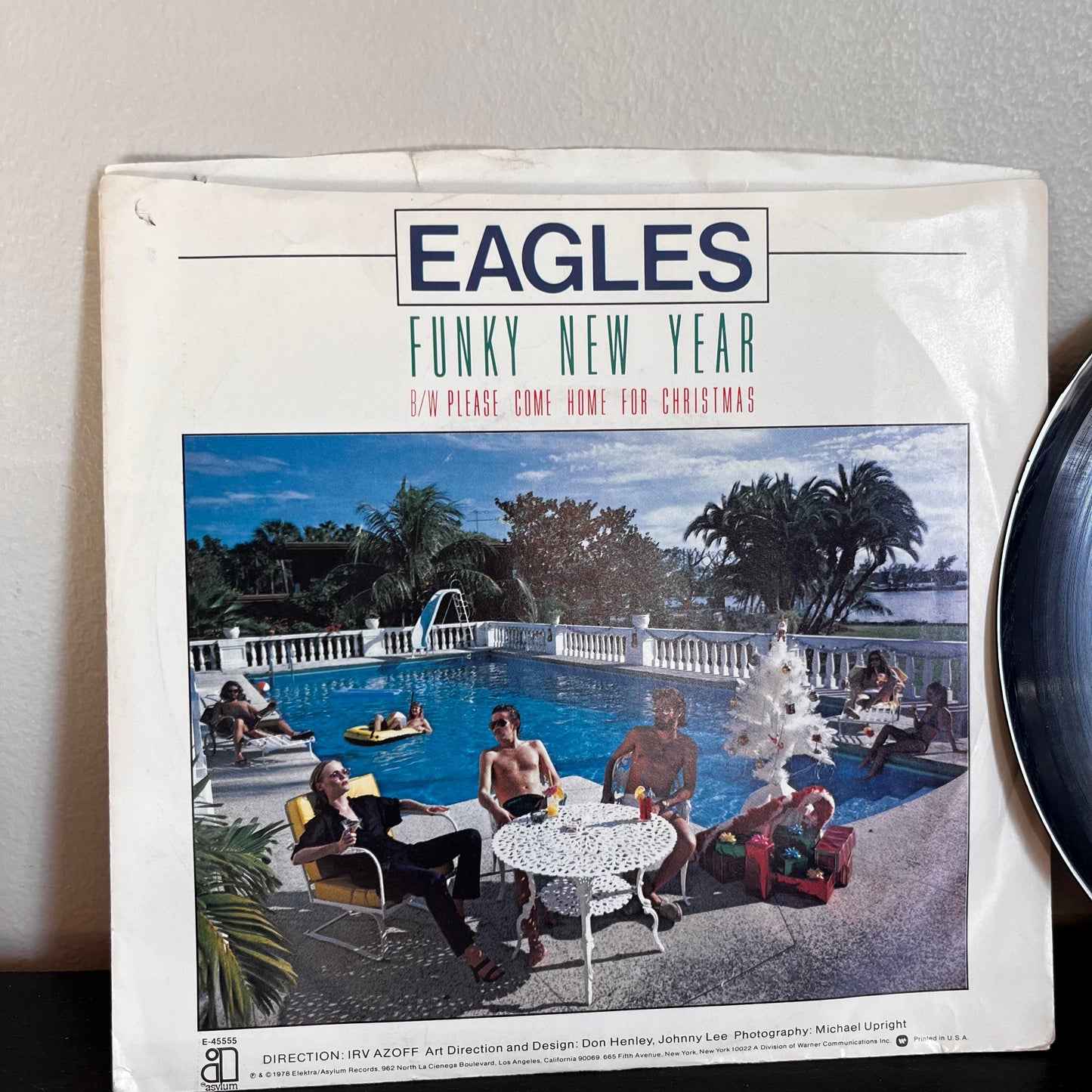 Eagles Please Come Home For Christmas B/W Funky New Year E-45555-A NM