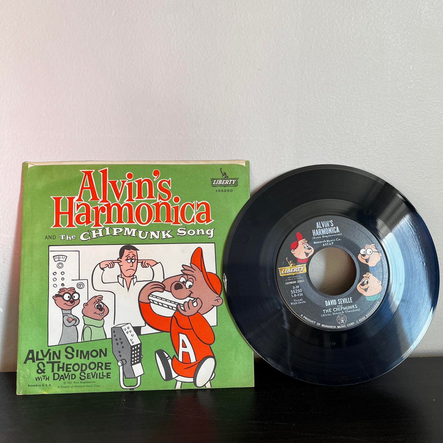 The Chipmunk Song Christmas Don't Be Late and Alvin's Harmonica 7" Liberty 55250 Vinyl NM