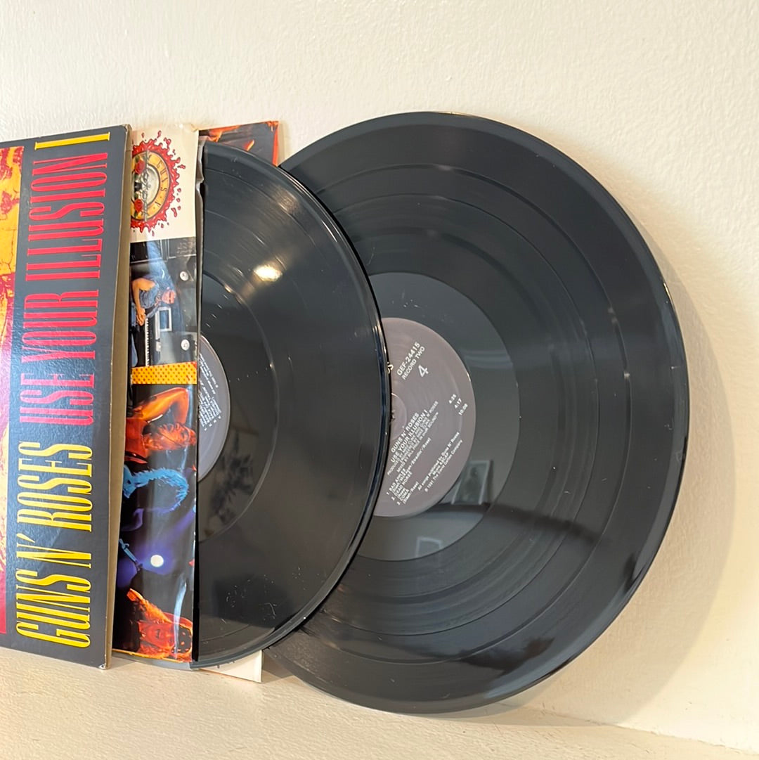 Moske Understrege bronze Guns N' Roses - Use Your Illusion (Explicit) Used VG+ Vinyl GEF-24415 –  Provo's Vintage Groove